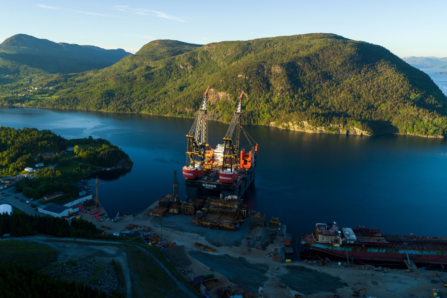 Heerema Marine Contractors Secures Three Large-Scale Decommissioning Projects in the UK North Sea