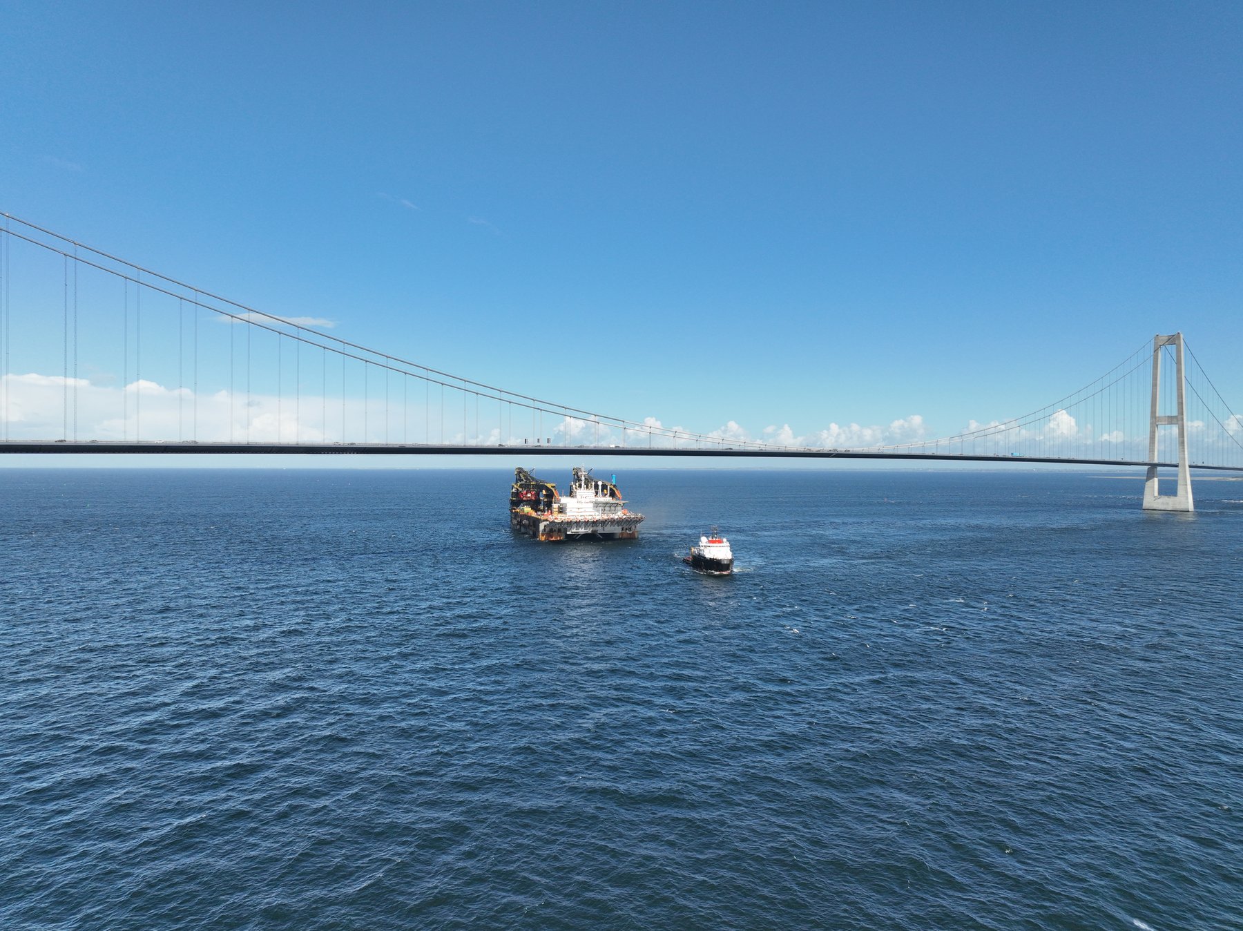 Thialf crossing Storebaelt Bridge